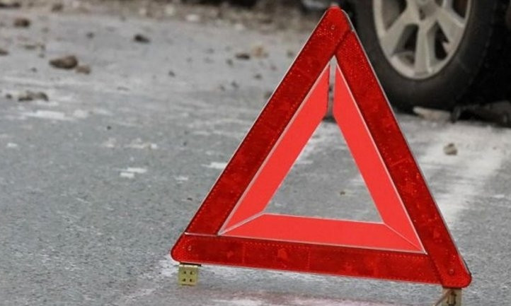 ДТП на Днепропетровщине: авто врезалось в отбойник