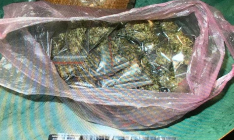 На Днепропетровщине у мужчины нашли 55 пакетов с марихуаной