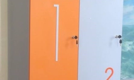 В школах Днепра появятся индивидуальные шкафчики