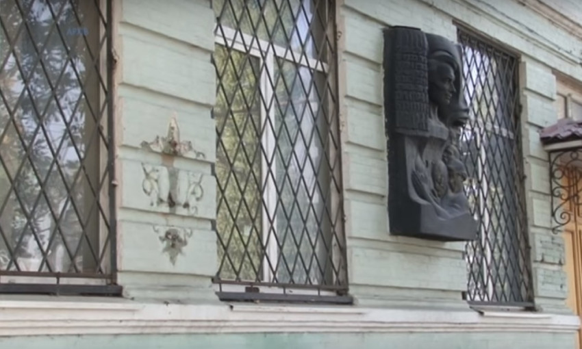 Власти Днепра высказались о краже городских памятников 