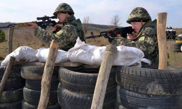 На Днепропетровщине солдаты стреляют по мирным жителям 