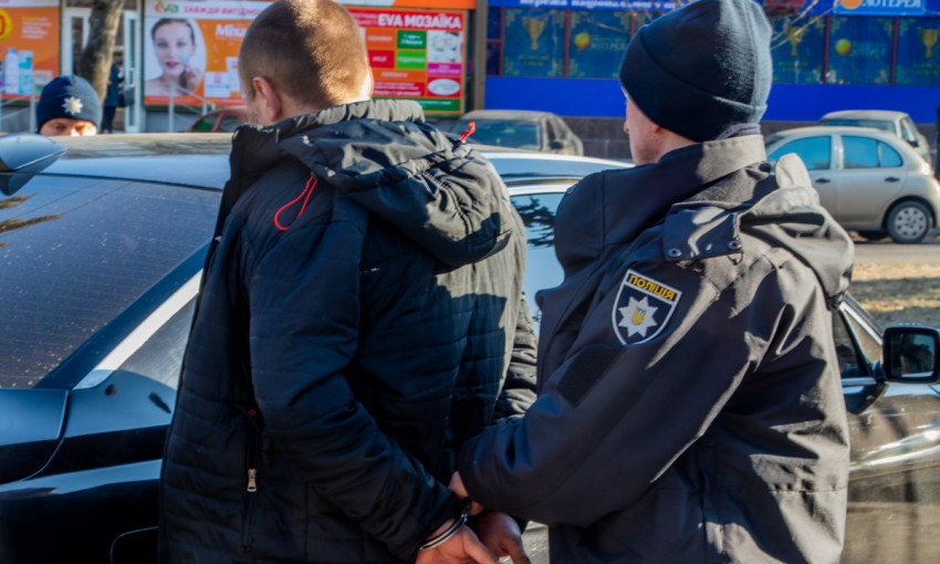 В Днепре полиция задержала людей на Гагарина 