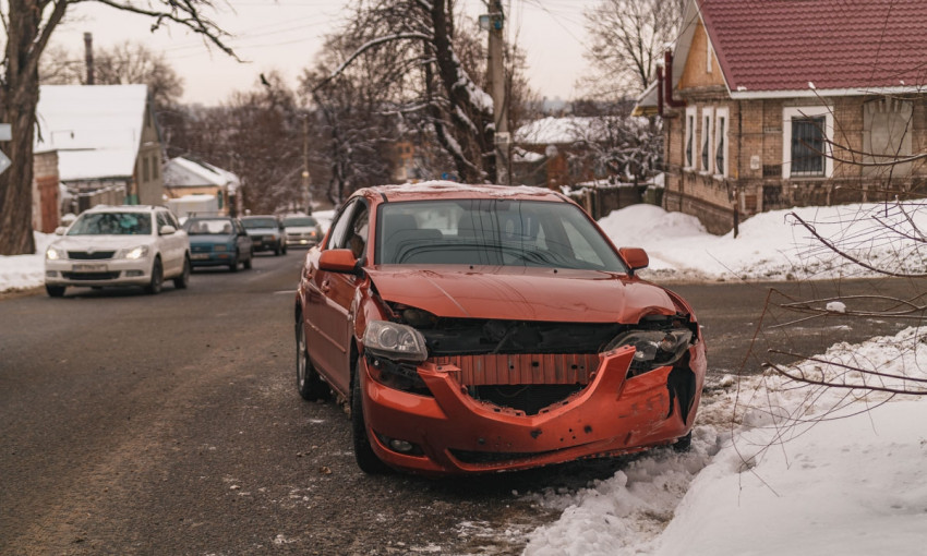 ДТП в Днепре: на Орловской столкнулись два авто 