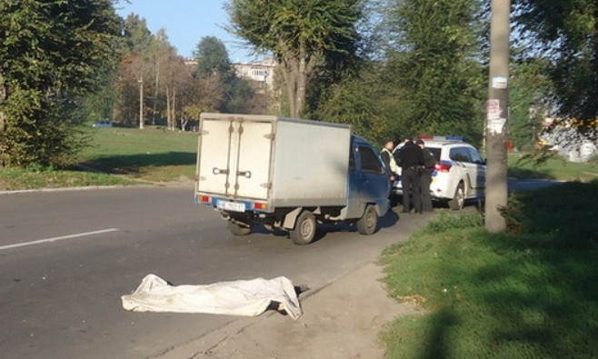 ДТП на Днепропетровщине: авто насмерть сбило пешехода