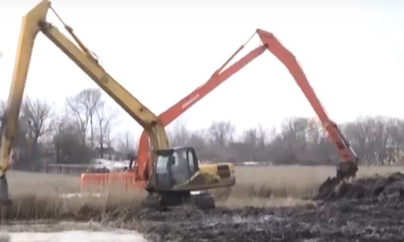 На Днепропетровщине продолжается капитальная расчистка рек