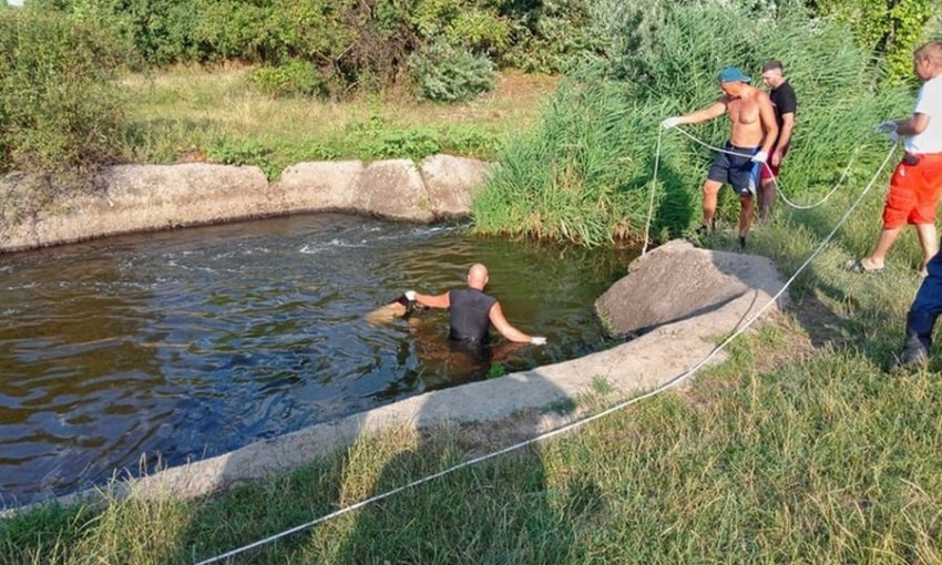 ЧП под Днепром: дети купались вместе с трупом 