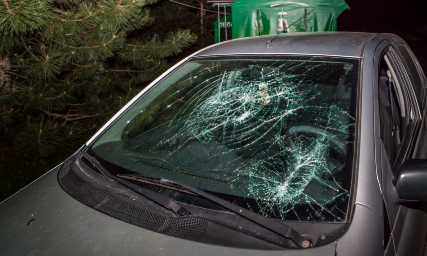 ЧП в Днепре: возле базы отдыха напали на водителя такси