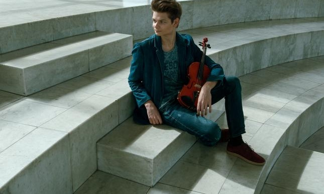 В Днепре выступил 16-летний скрипач-виртуоз Илья Бондаренко 