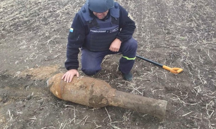 На Днепропетровщине спасатели уничтожили три боеприпаса
