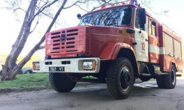 Пожар на Днепропетровщине: сотрудники ГСЧС тушили тепловоз