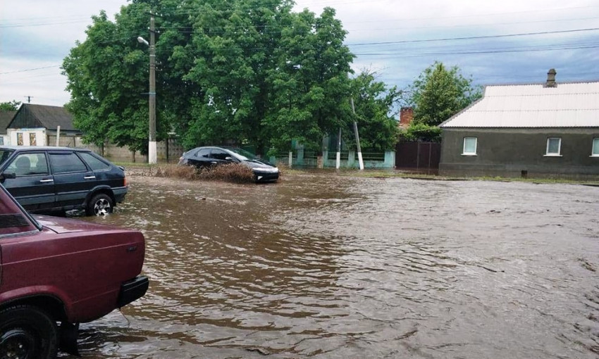 На Днепропетровщине четвертый раз за декаду затопило райцентр
