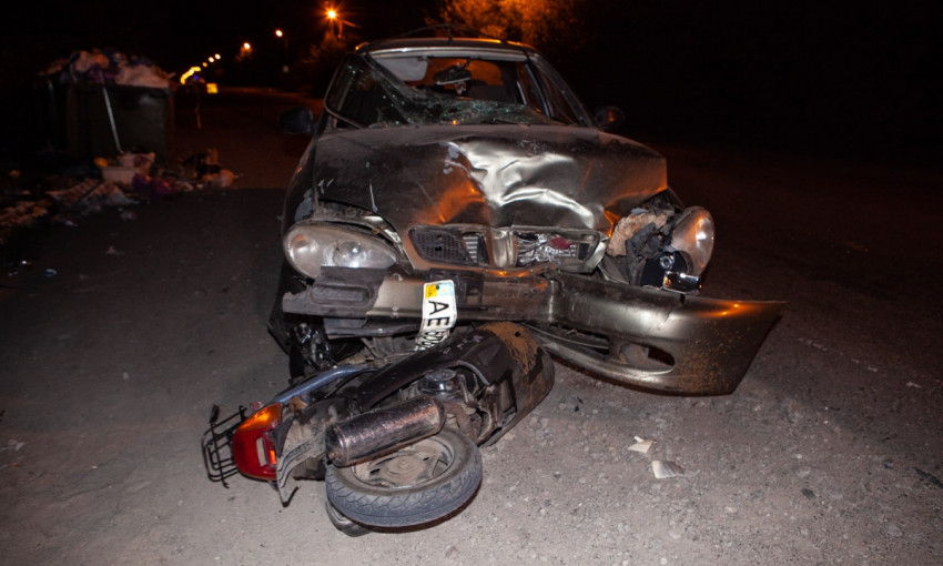 ДТП в Днепре: на Игрени столкнулись Daewoo и мотороллер Honda