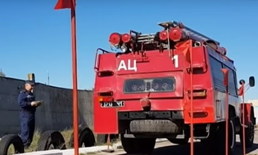 В Днепре прошли гонки на пожарных машинах
