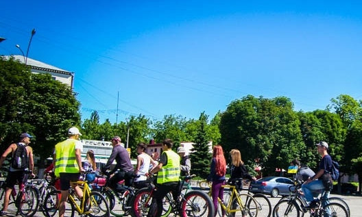 На Днепропетровщине велосипедисты устроили велопробег 