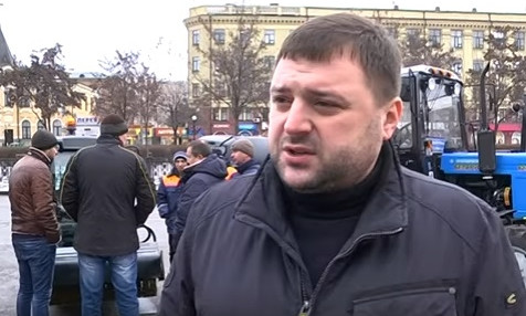 Михаил Лысенко выгнал бездомных из театра 