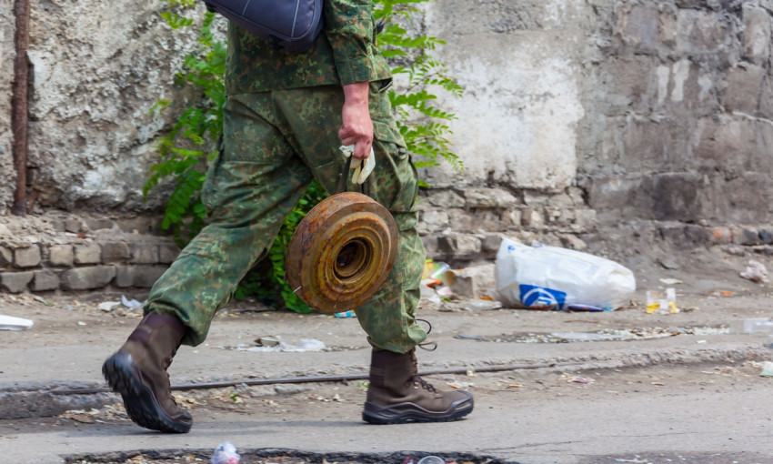 ЧП в Днепре: горожанин нашел на улице противотанковый снаряд