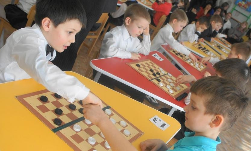 На Днепропетровщине прошел детский турнир по шашкам 