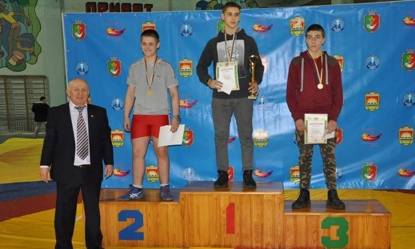 Юные спортсмены Днепропетровщины соревновались в вольной борьбе 