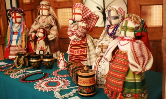 Дети Днепропетровщины привезли кукол в Словацкую республику