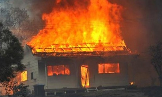 У жителей Днепропетровщины сгорела крыша 