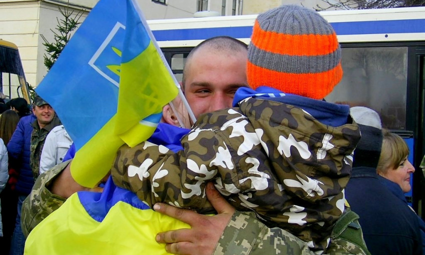 Три тысячи солдат Днепропетровщины вернулись домой