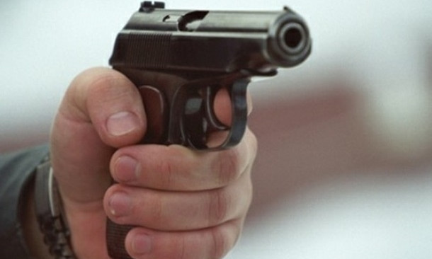На Днепропетровщине мужчину с пистолетом поймали на территории колледжа