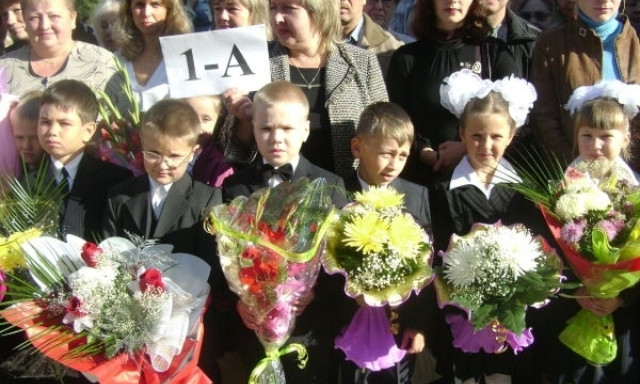 К Дню знаний готовятся 36 тысяч маленьких жителей Днепропетровщины
