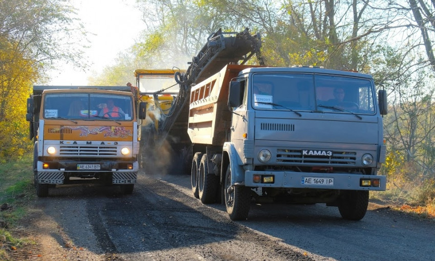 Валентин Резниченко рассказал о ремонте дороги в Солонянском районе  