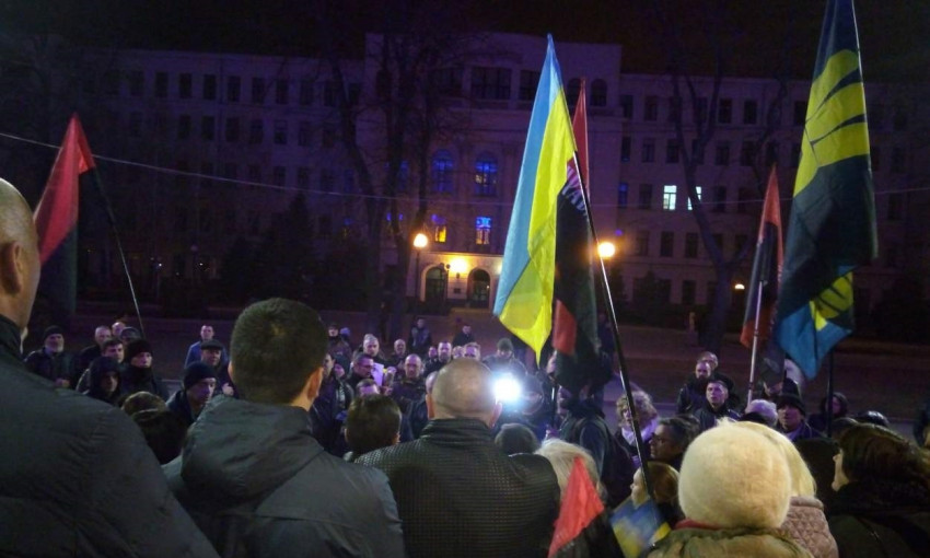 В Днепре митинговали по поводу блокады торговли с Донбассом