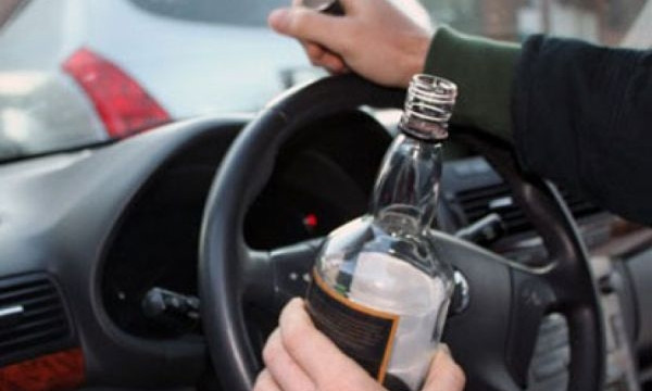 В Днепре остановили пьяного полицейского за рулем 