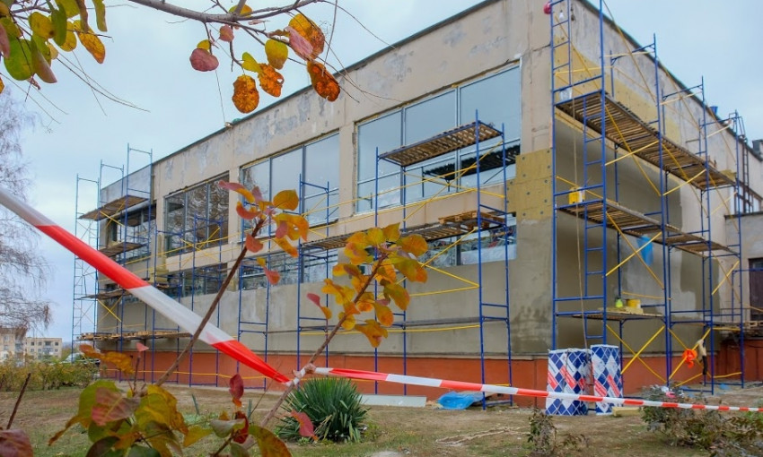 Валентин Резниченко рассказал о реконструкции Марганецкой школы