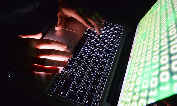 На Днепропетровщине хакер продавал вирусную программу через Интернет
