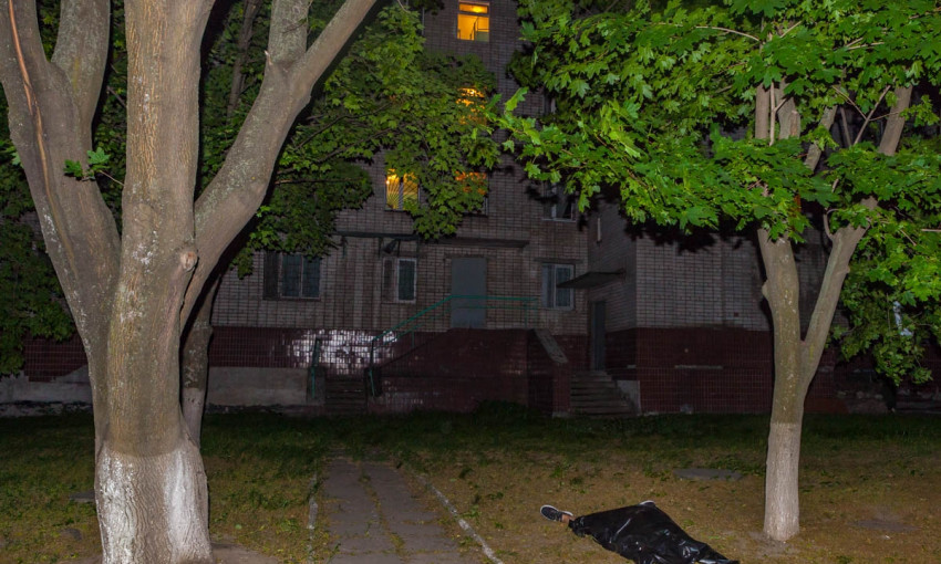 ЧП в Днепре: парень погиб в результате падения из окна общежития 