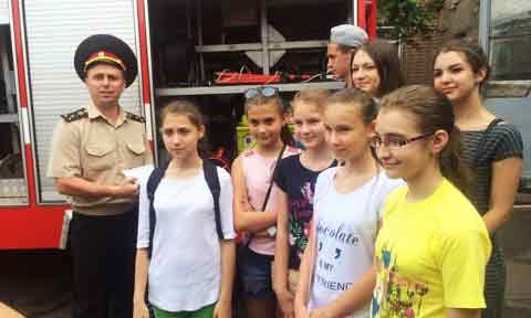 Дети Днепропетровщины играли в пожарников