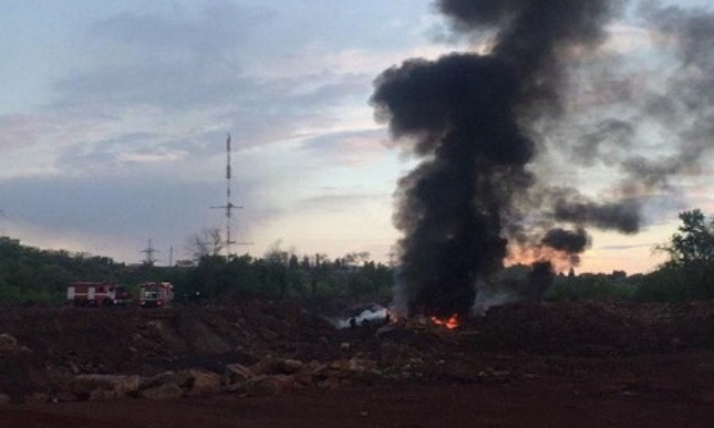 На Днепропетровщине спасатели тушили пожар на неработающей шахте