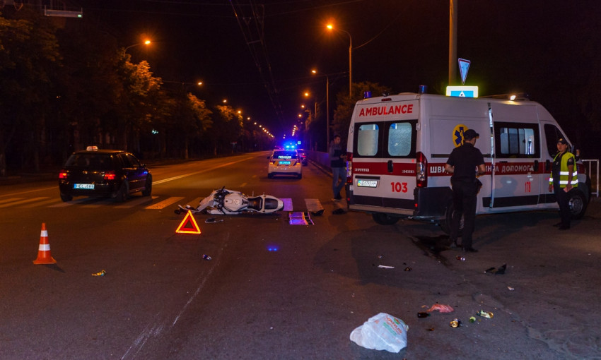 ДТП в Днепре: мотоцикл сбил пешехода