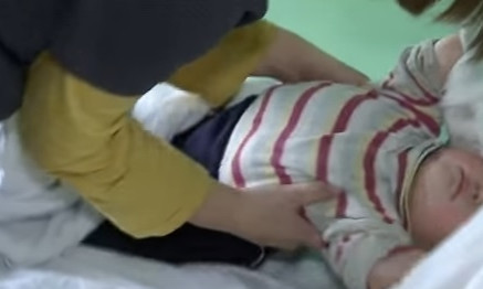 На Днепропетровщине врачи спасают ребенка с отравлением 
