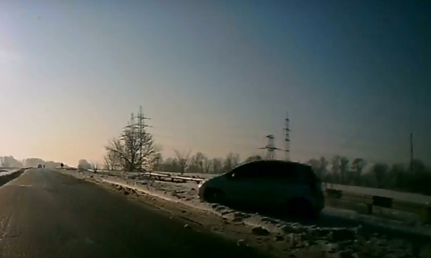 ДТП на трассе Днепр-Каменское: девушка попала в аварию 