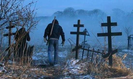 На Днепропетровщине мужчина разграбил кладбище 