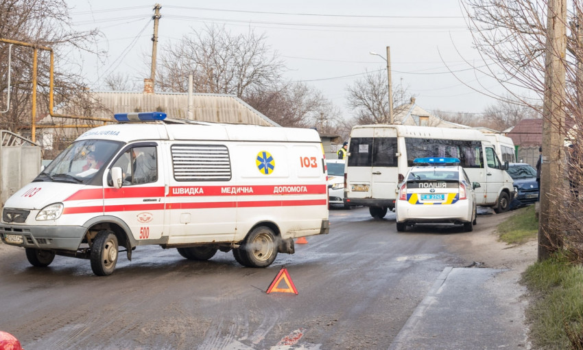 ДТП в Днепре: столкнулись два Renault и две маршрутки № 141