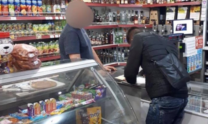 На Днепропетровщине подростку продали сигареты в магазине 