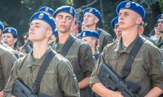 На Днепропетровщине военные Нацгвардии патрулируют спальные районы
