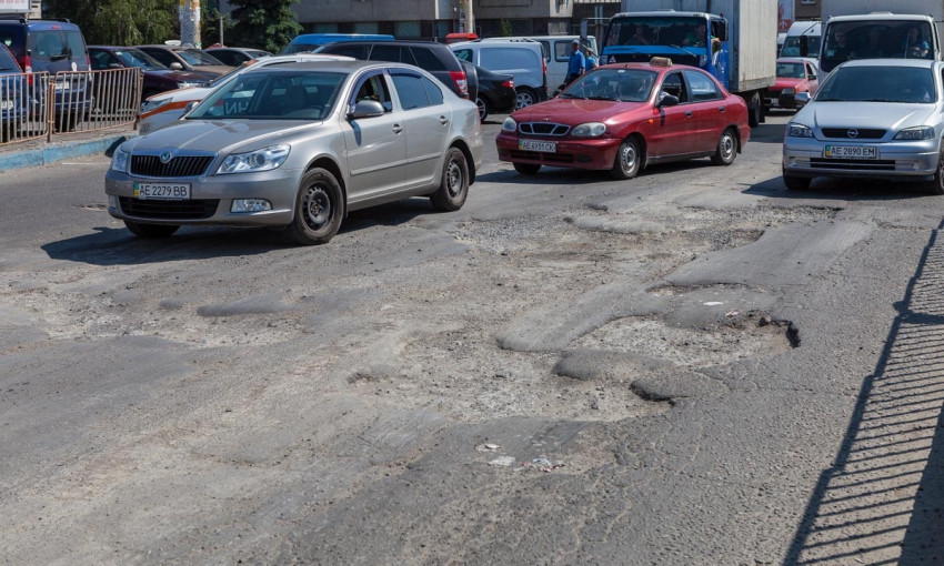 Ремонт дорог в Днепре: как выглядит улица Курчатова перед началом ремонтных работ?