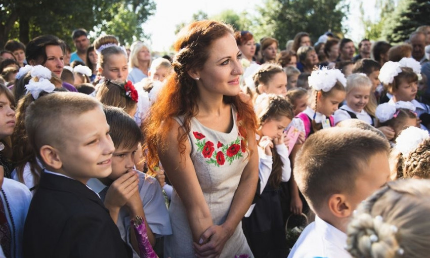 Детей Днепропетровщины поздравили с первым сентября 