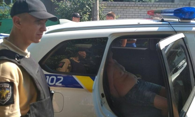 ЧП на Днепропетровщине: пьяный мужчина хотел зарезать мать 