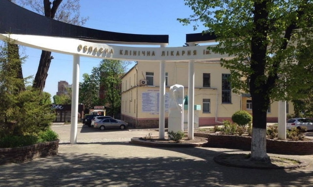 Врачи больницы Мечникова спасли бойца из Львовской области 