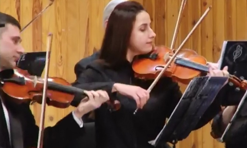 Как проходит Всеукраинский конкурс скрипачей и виолончелистов в Днепре?