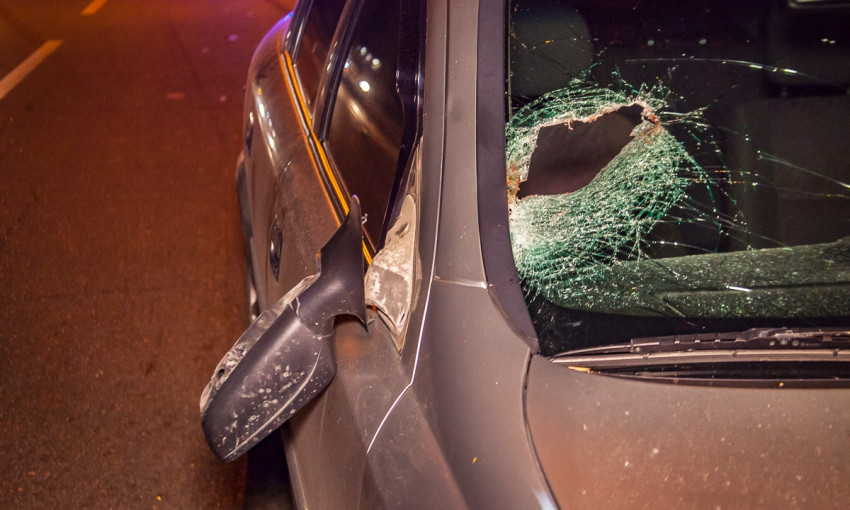 ДТП в Днепре: автомобиль сбил горожанина возле перехода 