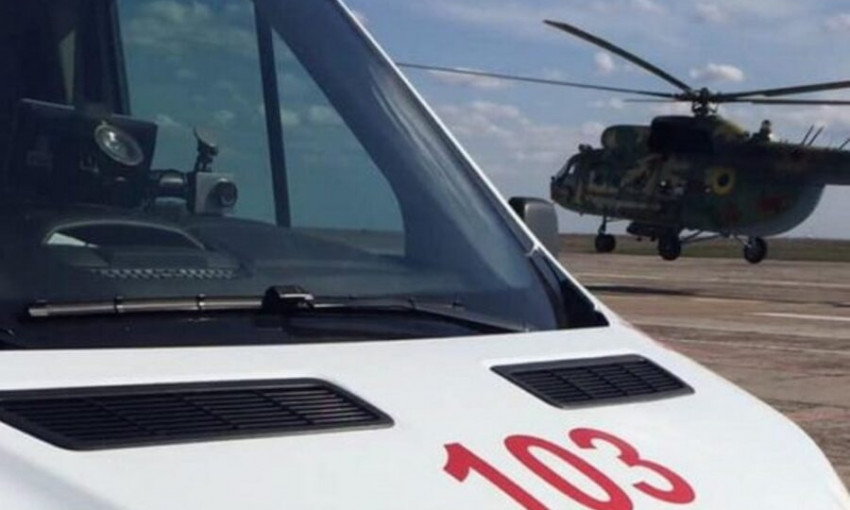 В Днепр вертолетом эвакуировали раненого бойца 