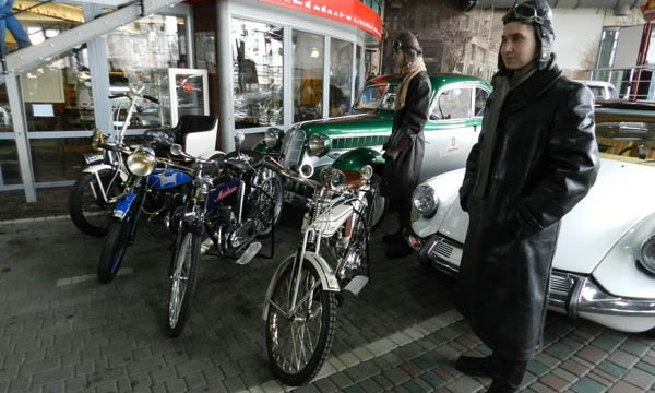 В Днепре стартовала выставка ретро-мотоциклов 